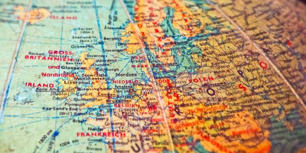 Jak szybko i tanio wysłać paczki Polska Anglia?